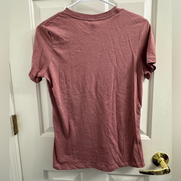 Thread Tank Pink Graphic T-Shirt with Mountain Design - Picture 4 of 4